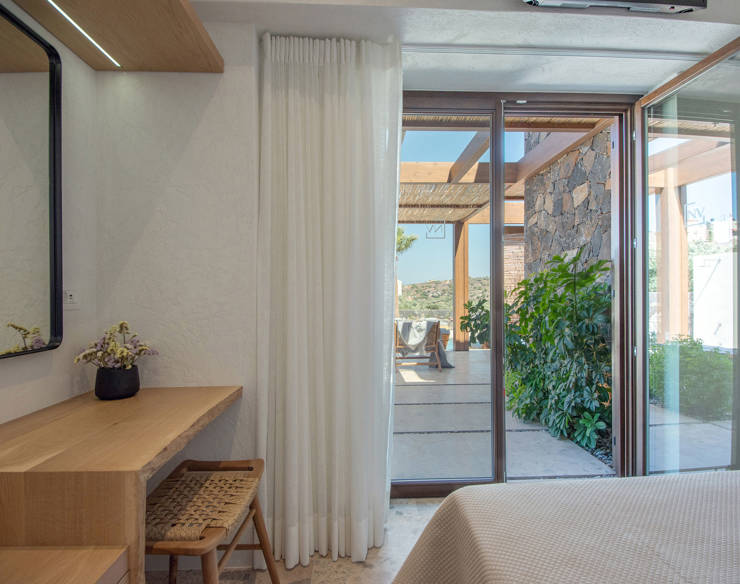 Elounda Naxia Villas MAST BED 3